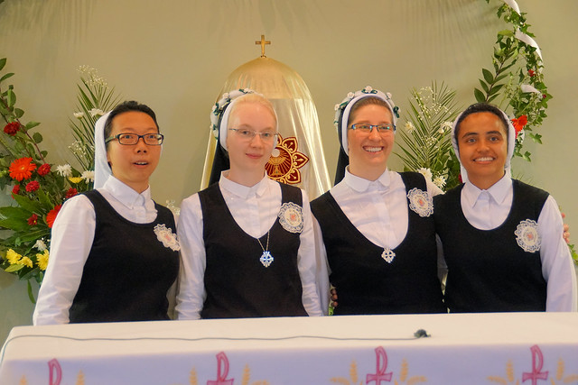 Daughters of Divine Charity Novitiate and Vows Aug16